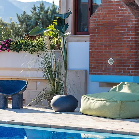 Villa Nikis